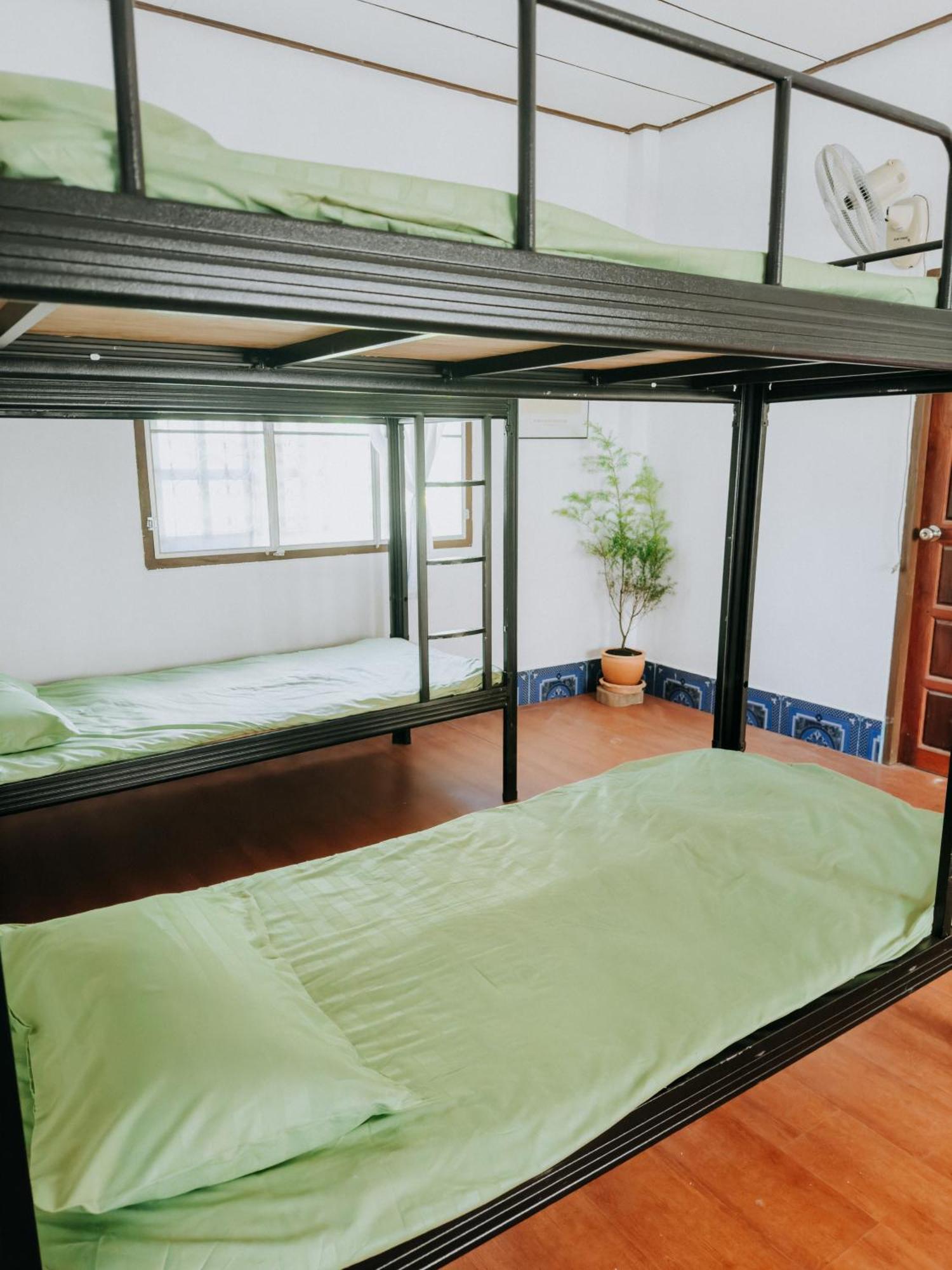 Positive Energy Homestay And Guide In Chiangkhan チェンカーン エクステリア 写真