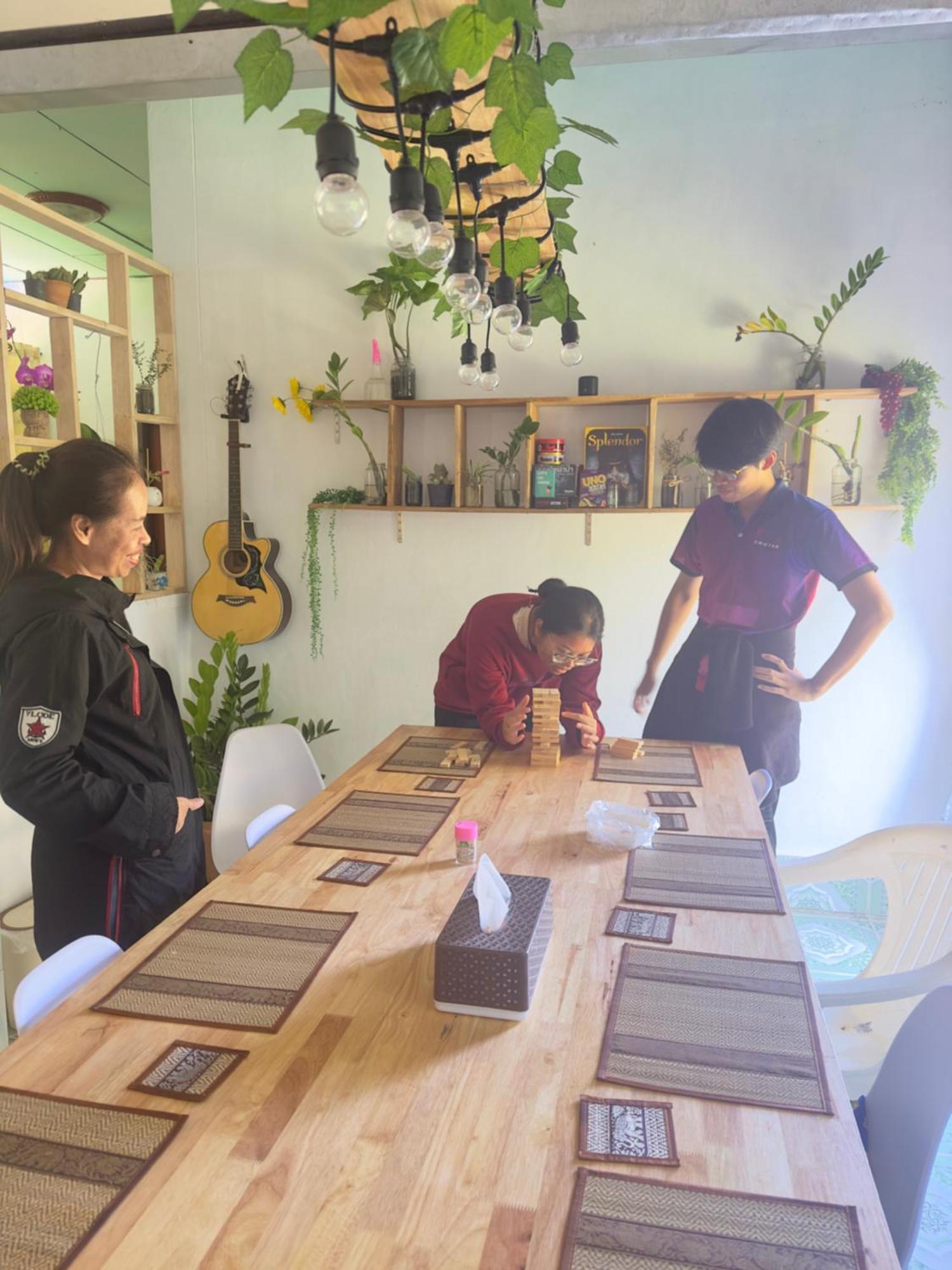 Positive Energy Homestay And Guide In Chiangkhan チェンカーン エクステリア 写真